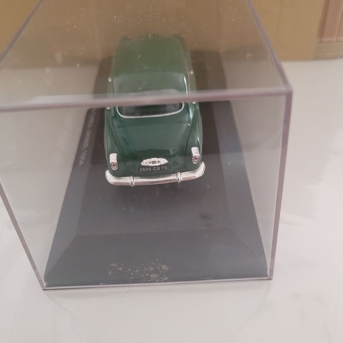Carro miniatura.