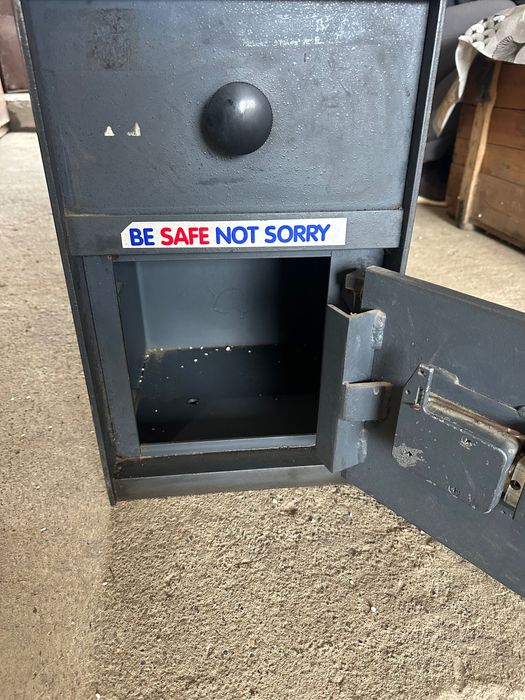 Сейф Gardall з механічним кодовим замком