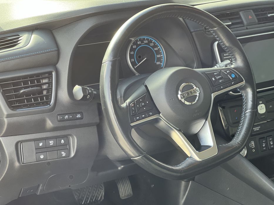 Nissan Leaf 62 kw bose