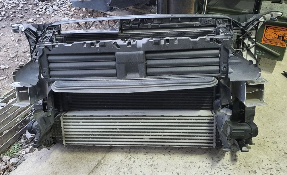 Розборка разборка Audi A4 B9 рест, касета радіаторів Audi  A4 b9