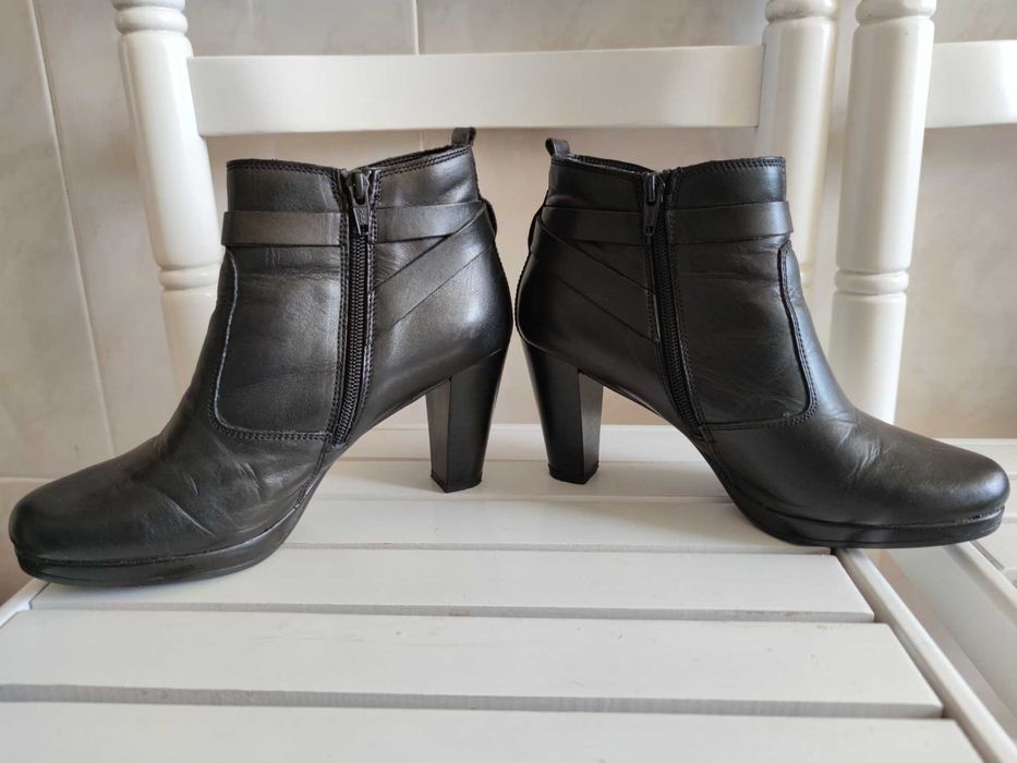 Botins em pele Ellen Blake