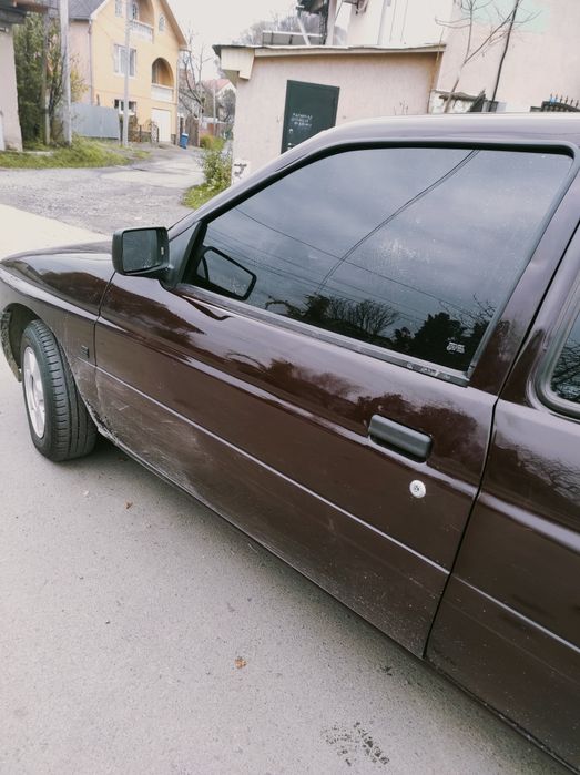 Ford escort 1.4 бензин