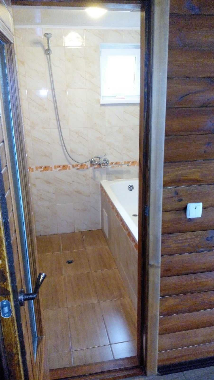 Продам новий сучасний будинок з усіма зручностями.