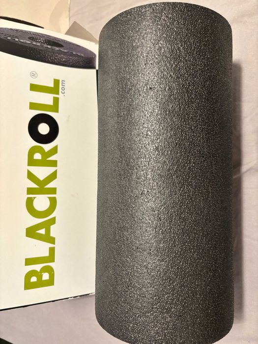 Oryginalny, nowy wałek do masażu firmy Blackroll