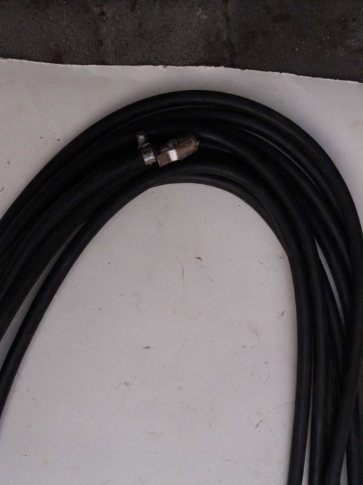 Шланг подкачки колес грузового авто.