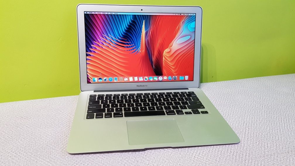 Apple MacBook Air Intel i5 4GB RAM 256 GB ROM