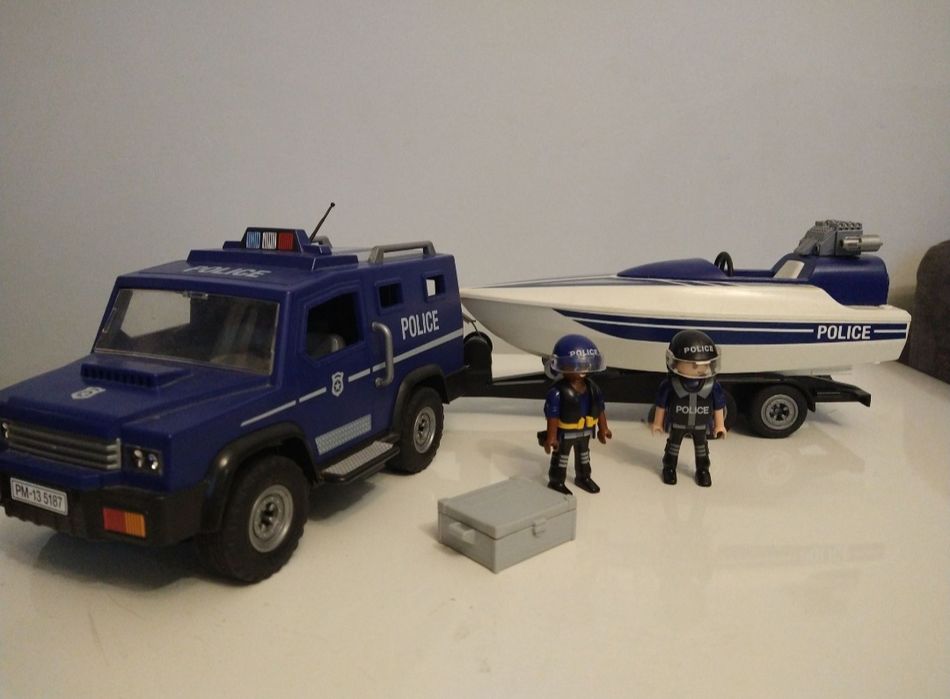 Playmobil samochód policyjny z łódką + silniczek