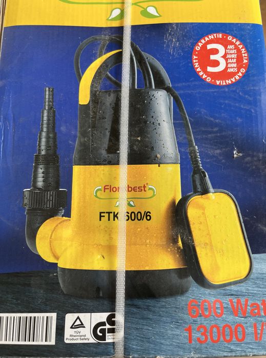 Bomba de agua nunca usada