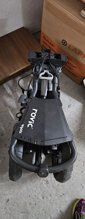 Trolley de Golfe Dobrável Rovic RV2L – Leve e Robusto