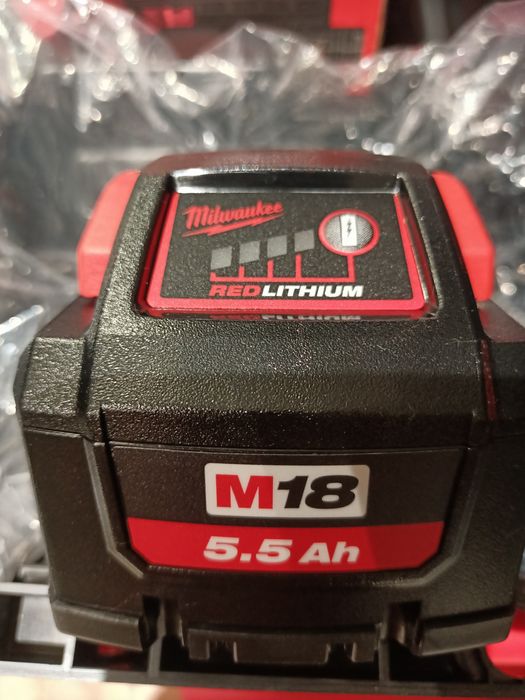 Szlifierka kątowa Milwaukee