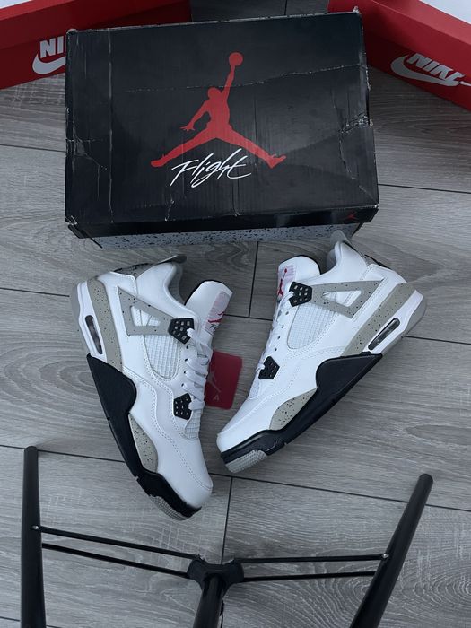 Кросівки Nike Air Jordan Retro 4 White