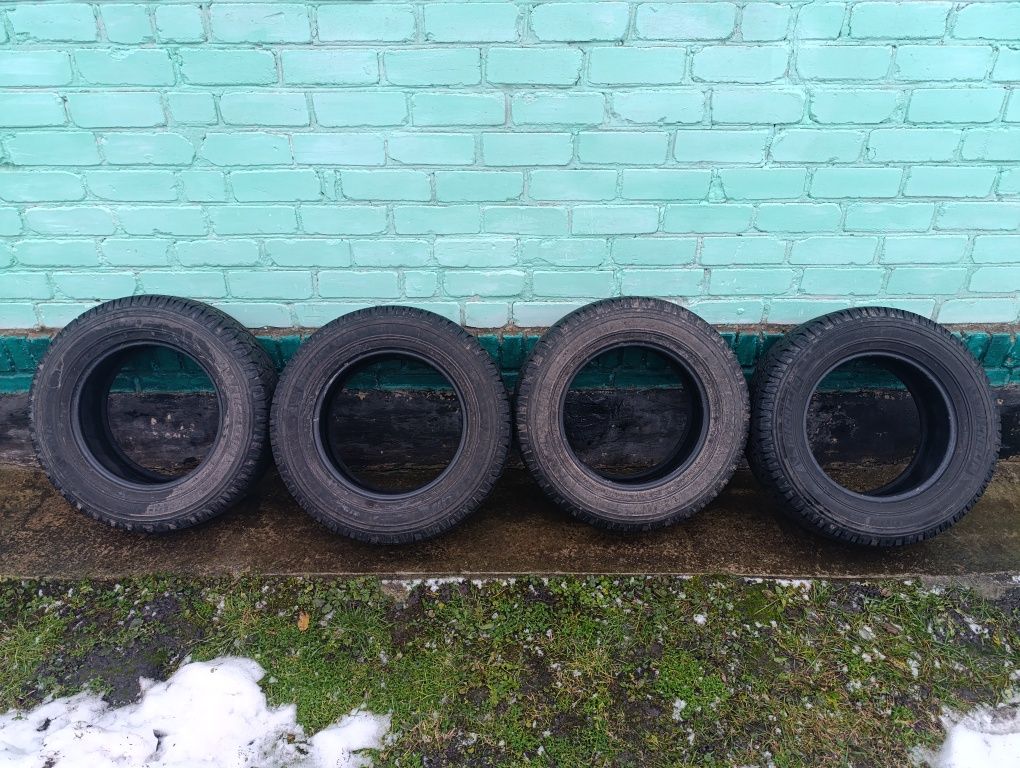 Резина Michelin R16 215/70 Всесизонка