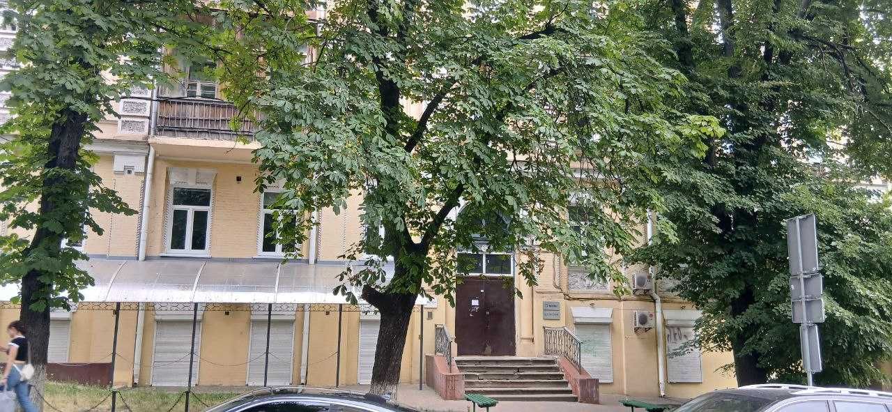 Квартира-студія в царському будинку без комісії, вул.Тарасівська 23/25