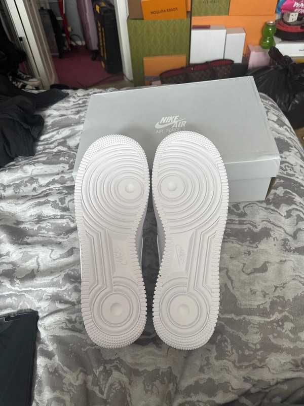 Biały^potężny^NikeAirForce1^UnisexTrampki Roz.37.5