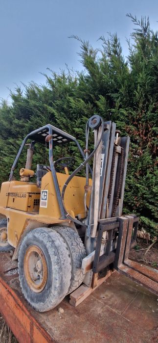 Empilhador Caterpillar