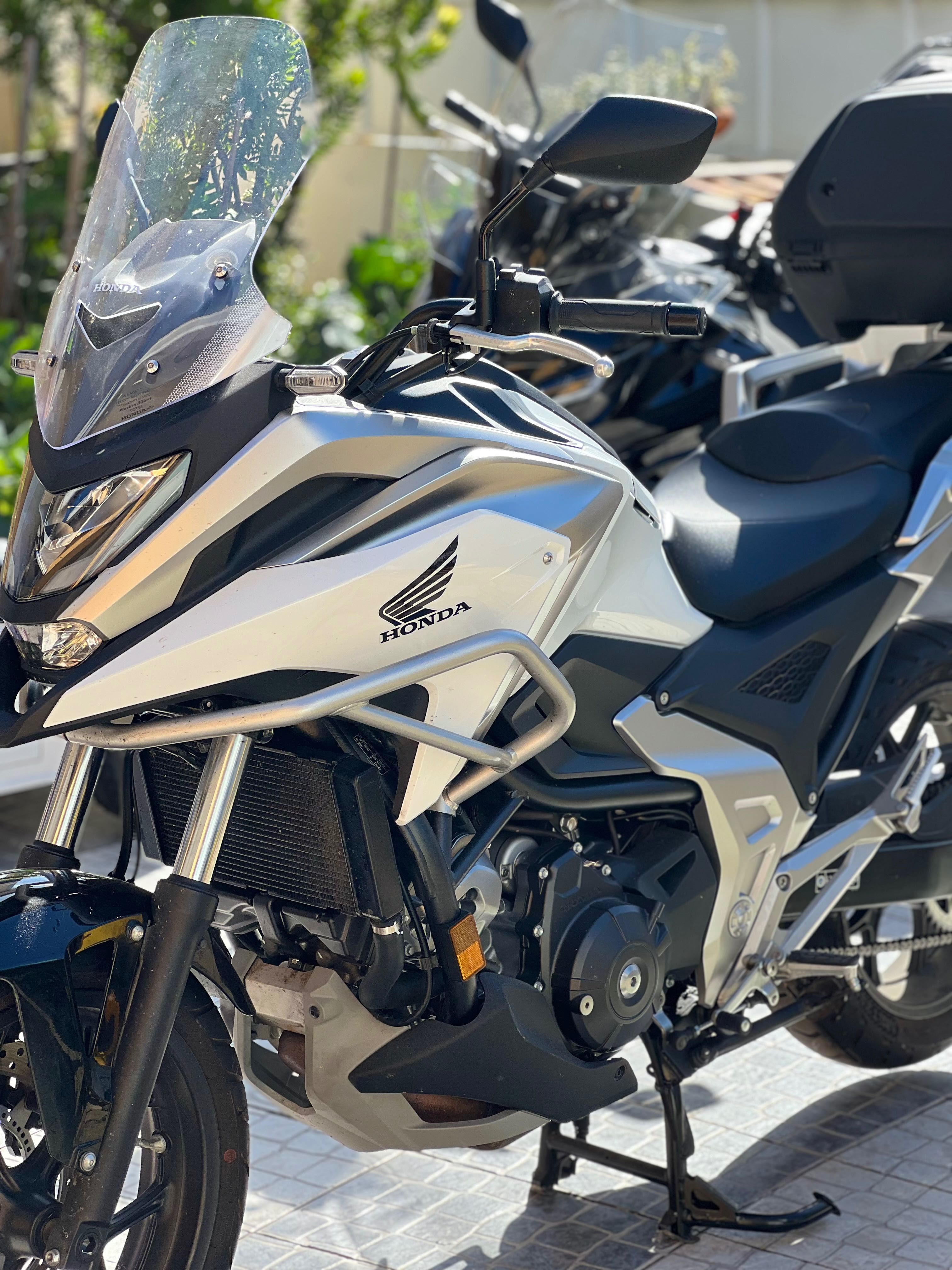 HONDA NC750X  Manual 1345KM