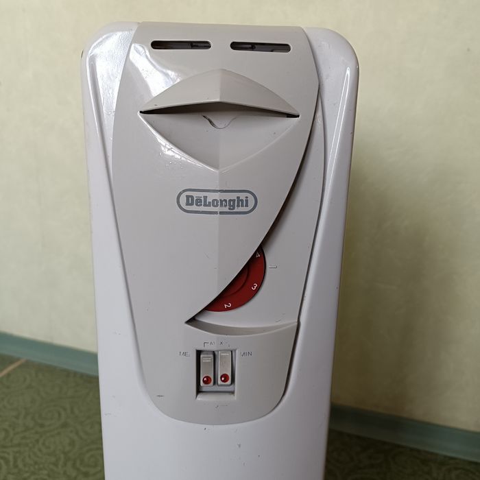 Масляный обогреватель De'Longhi
