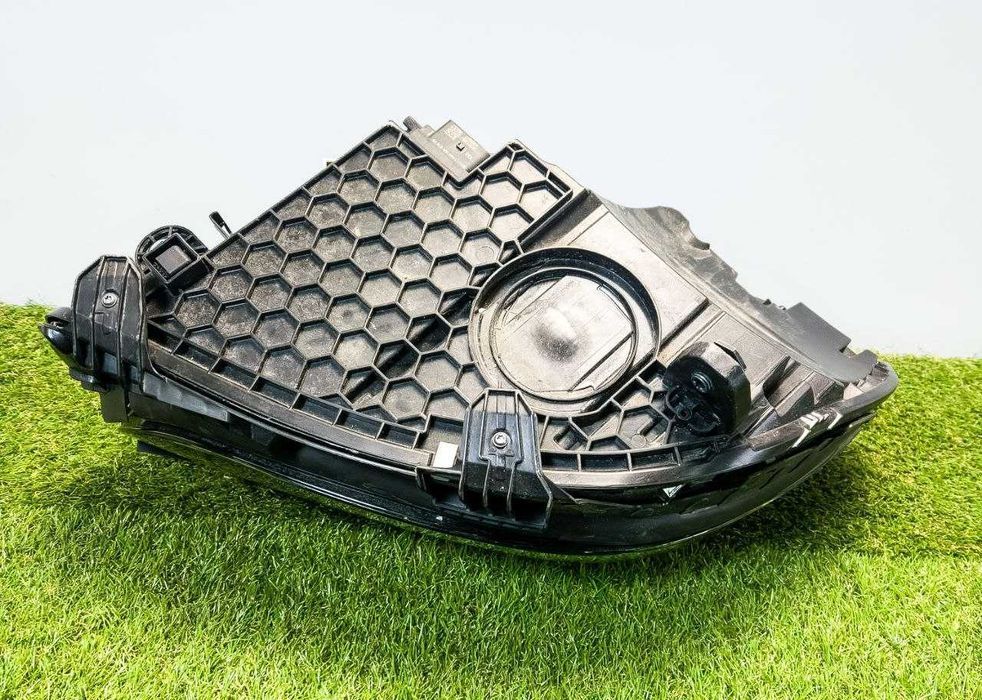 Фара. Mercedes C-class. W205. Светоид. Ligh Performance.