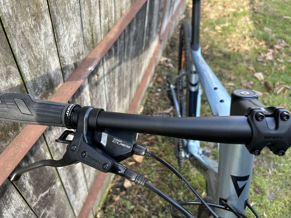 Rower Giant karbon gravel fastroad 2