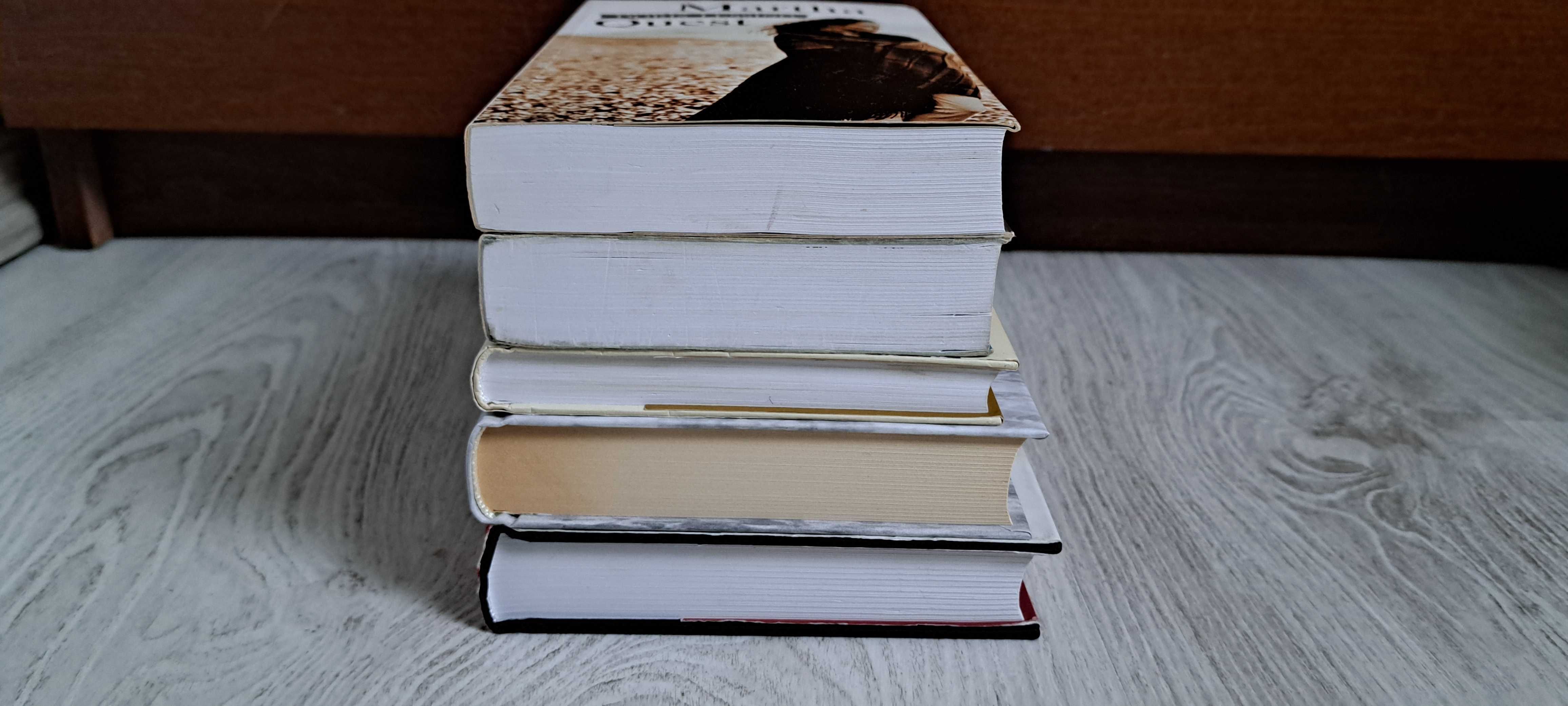 Doris Lessing Dwie kobiety Dobra terrorystka Szczelina Fala po burzy