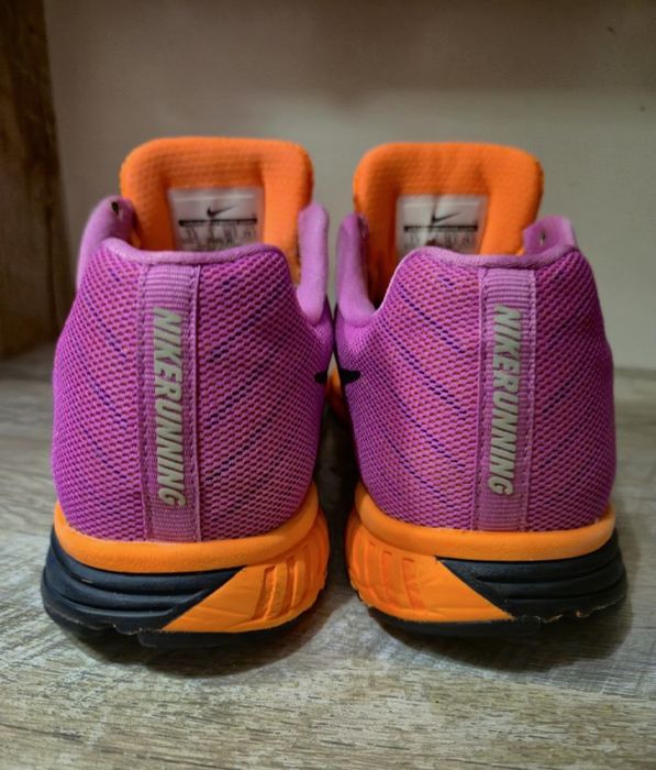 Бігові кросівки NIKE ZOOM FLY
