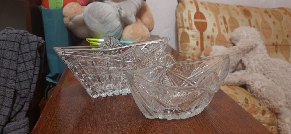 Хрустальные вазы, средние, салатницы,графины