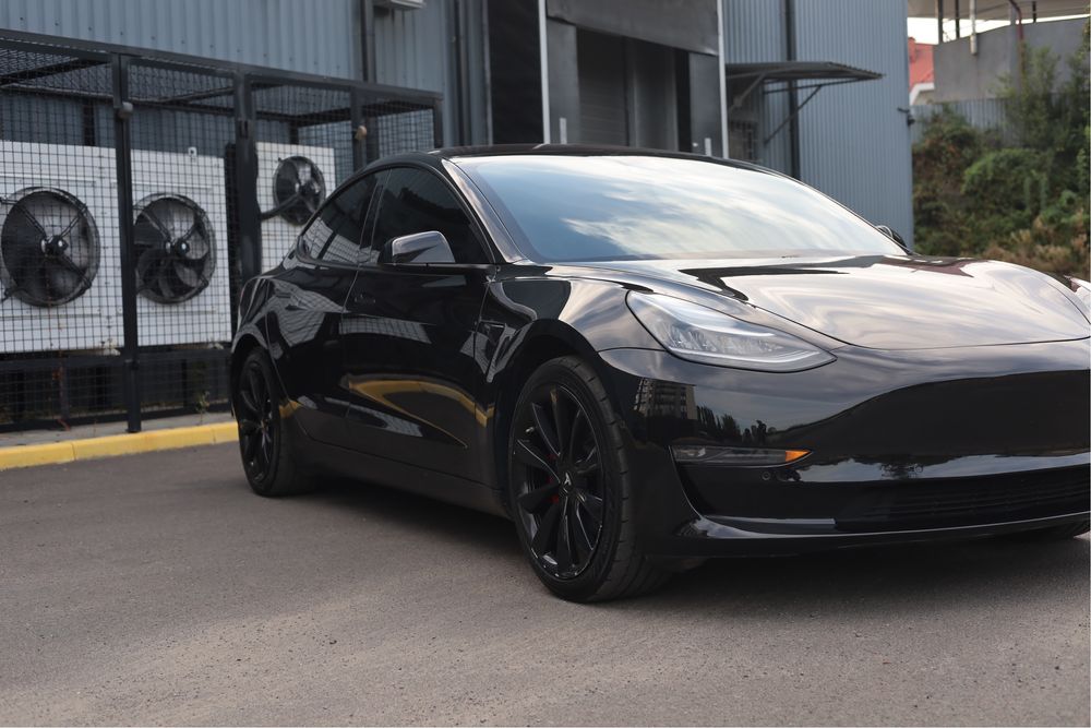 Tesla Model 3 Long Range