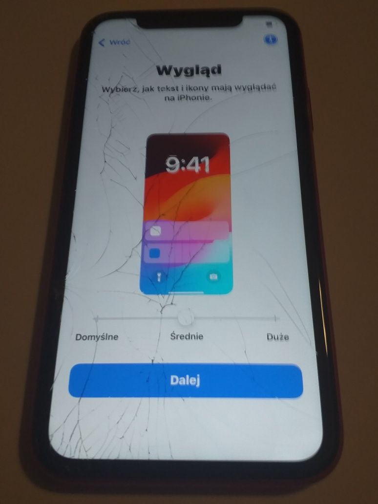 Telefon Iphone 11, 128 Gb. + magnetyczne etui.