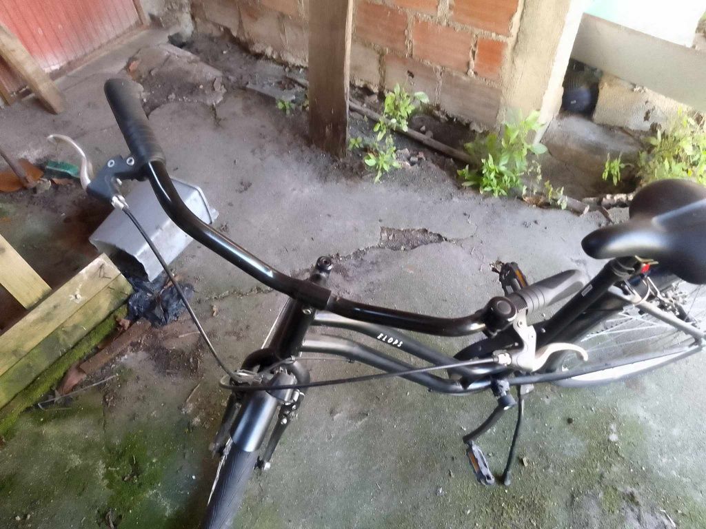 Bicicleta  de senhora nova