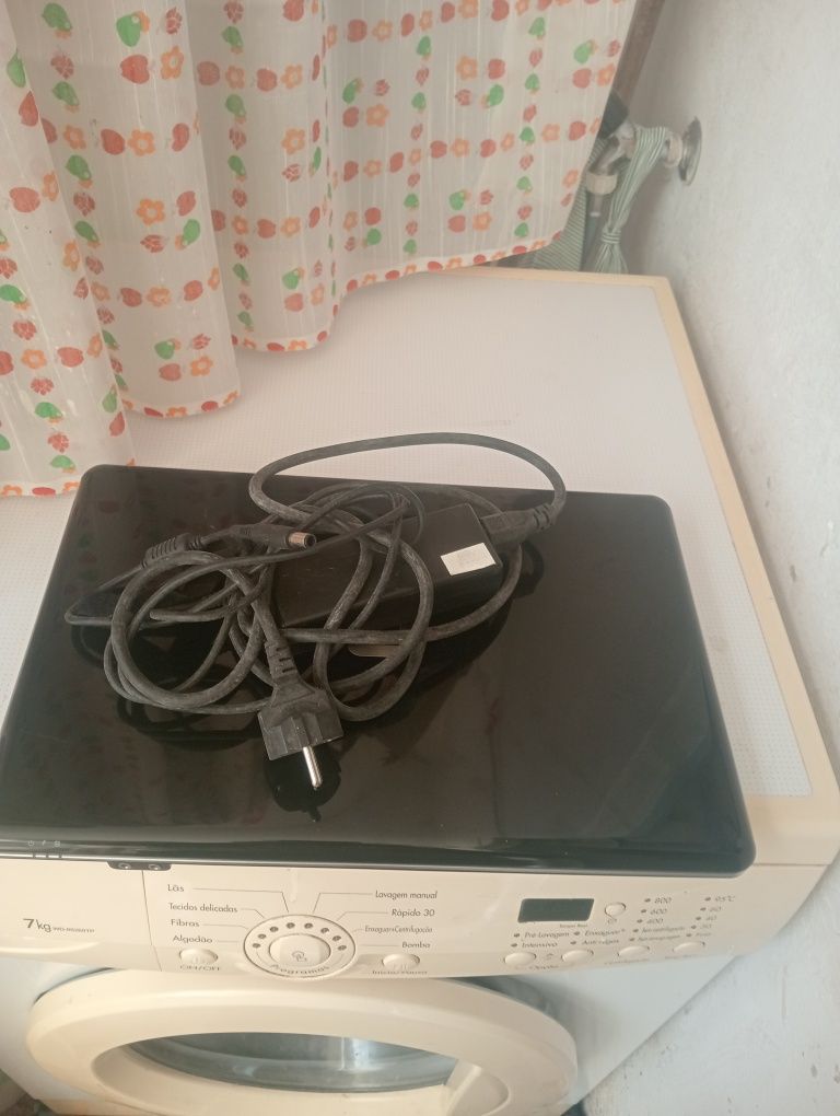 Computador com carregador