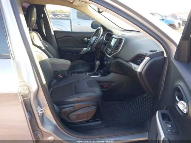 Jeep Cherokee Trailhawk 4X4 2018)