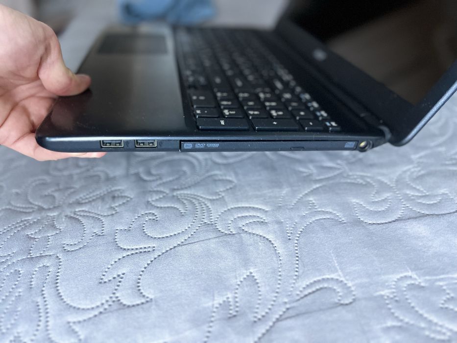 ноутбук acer у гарному стані