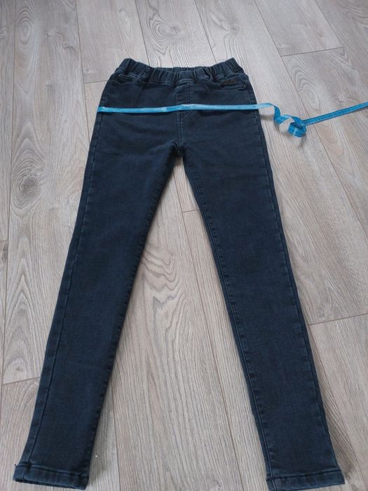 Джинси утеплені  р.48 ціна 250грн