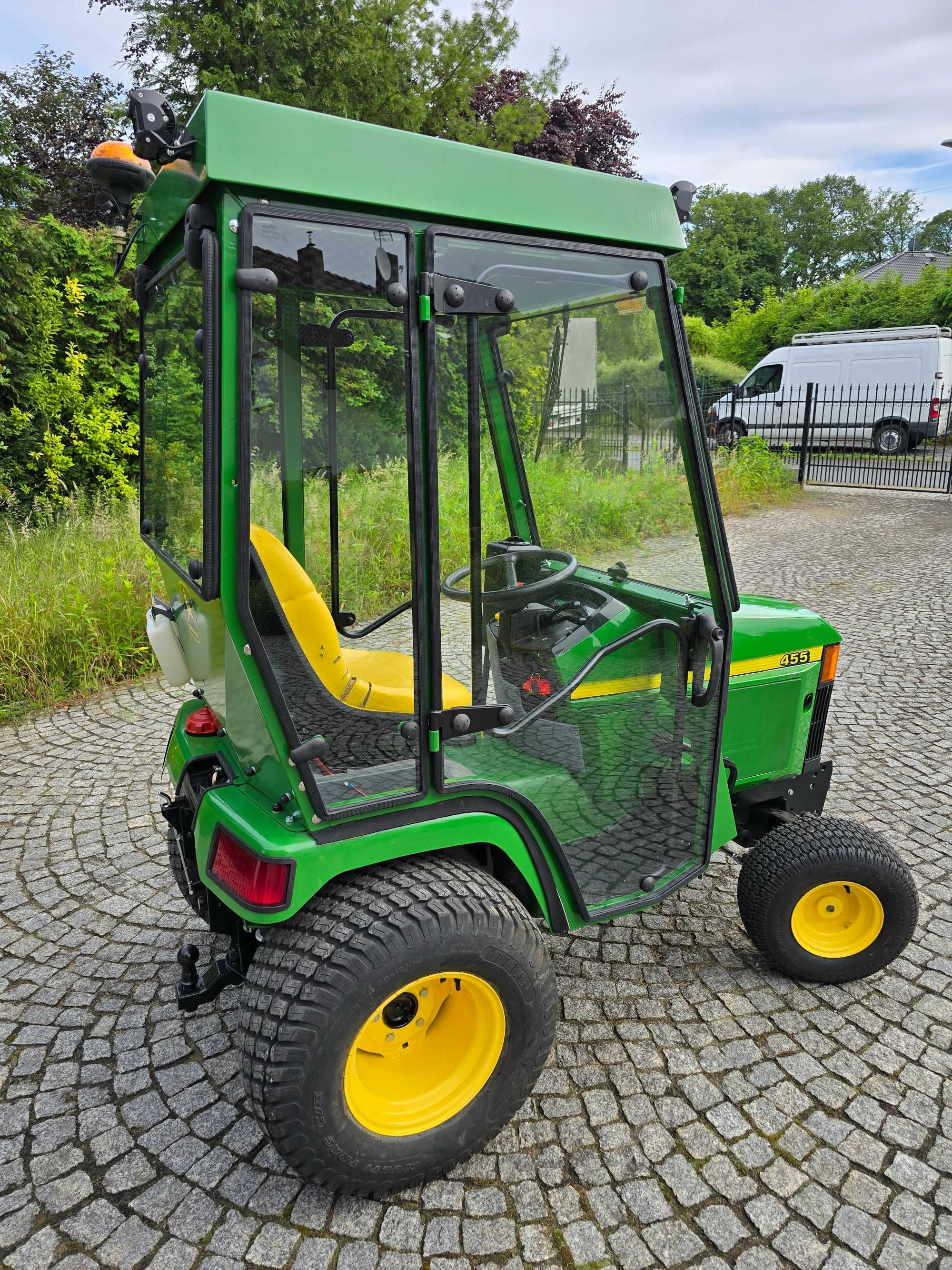 Traktorek ogrodowy  komunalny John Deere 455