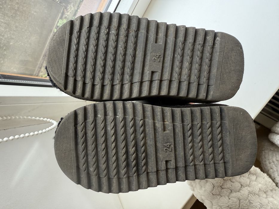 Уги дитячі шкіряні