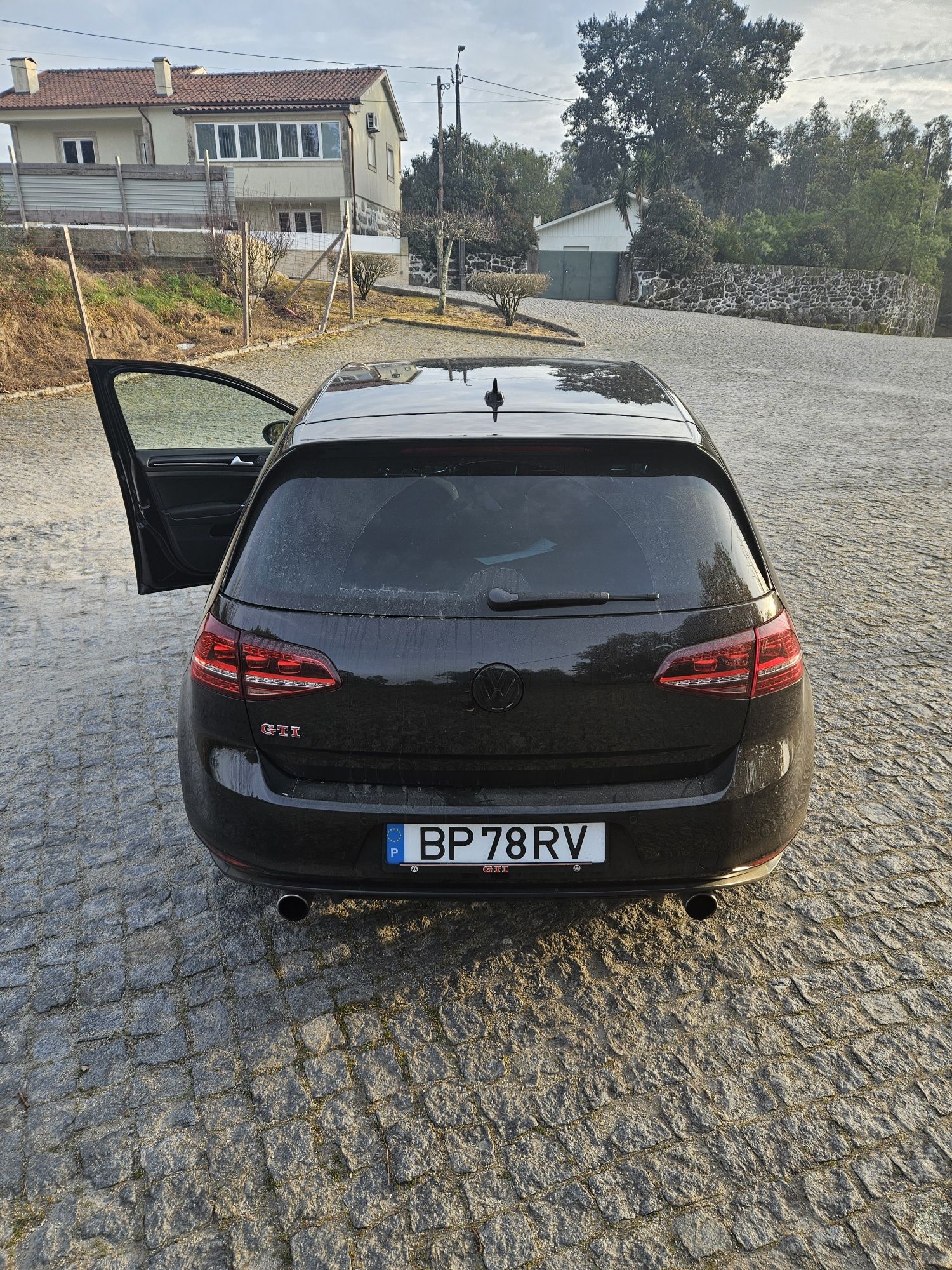Volkswagen Golf 7 GTI DO AÇO