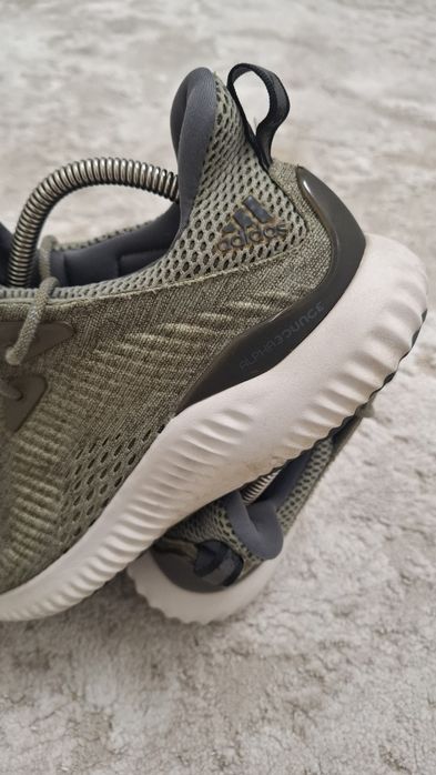Кросівки adidas alphabounce