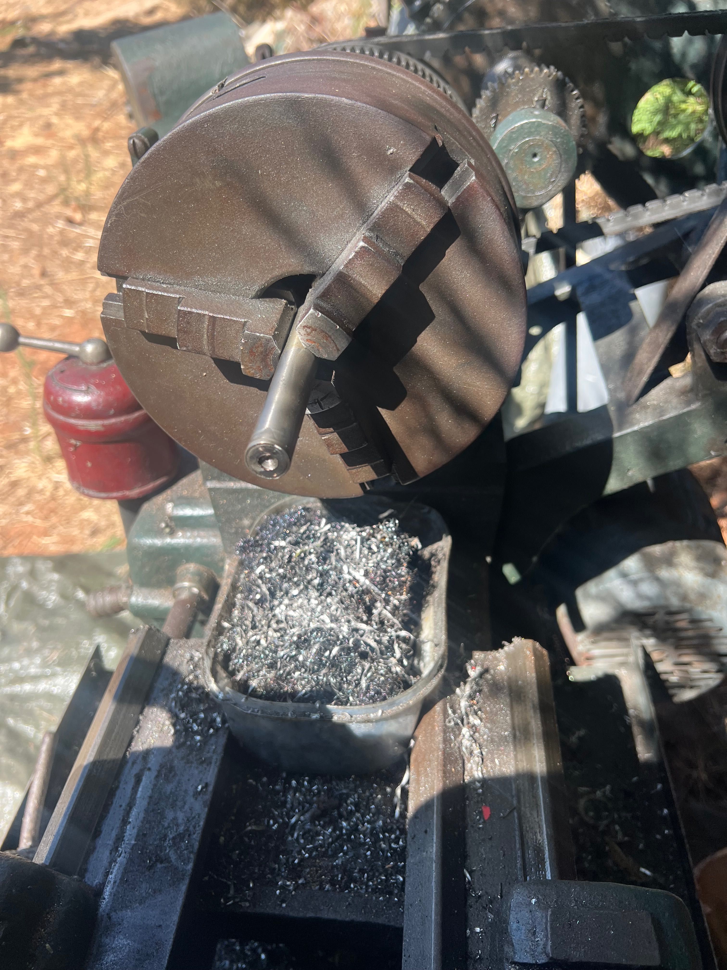 Torno mecânico com motor monofásico