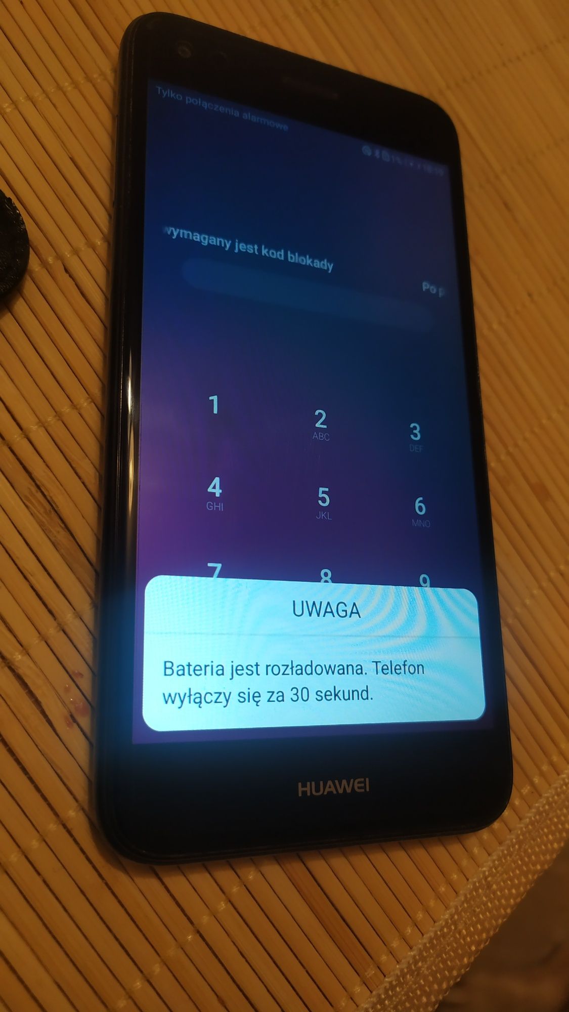 Telefon Huawei P9 lite mini czarny z etui z magnesem