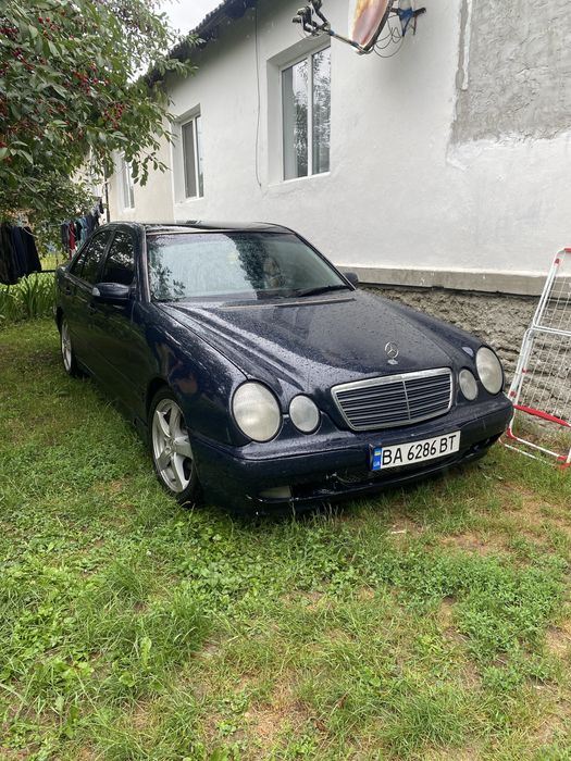 Mercedes-Benz E200 W210(FL) рестайлінг 2001р газ/бенз