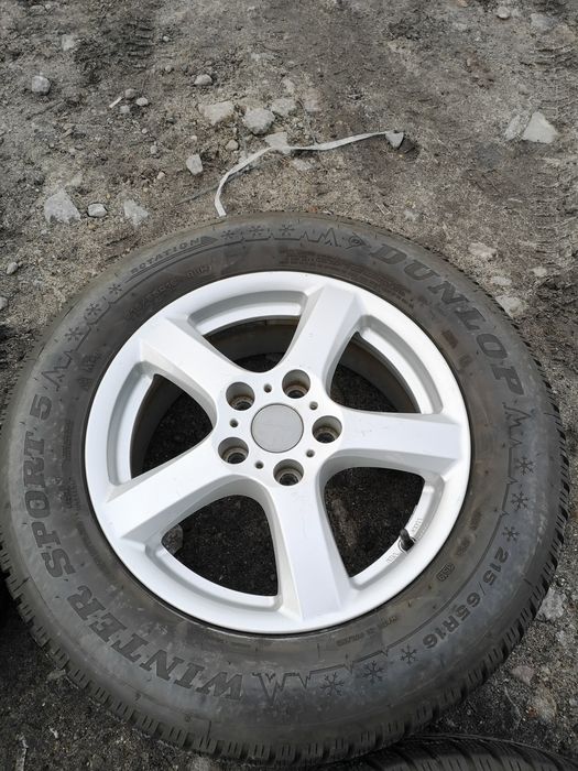 Komplet kół zimowych 5x114,3 Renault Nissan Dacia Kia 215/65/16 Dunlop