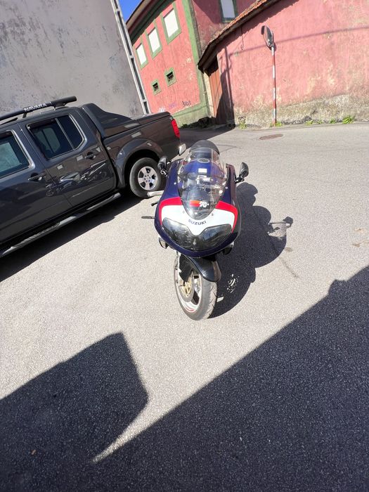 Suzuki TL1000R, ano 2000