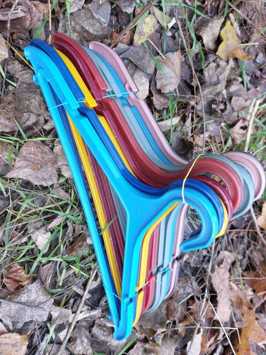 Вешалки ( плечики, тремпеля) б/у