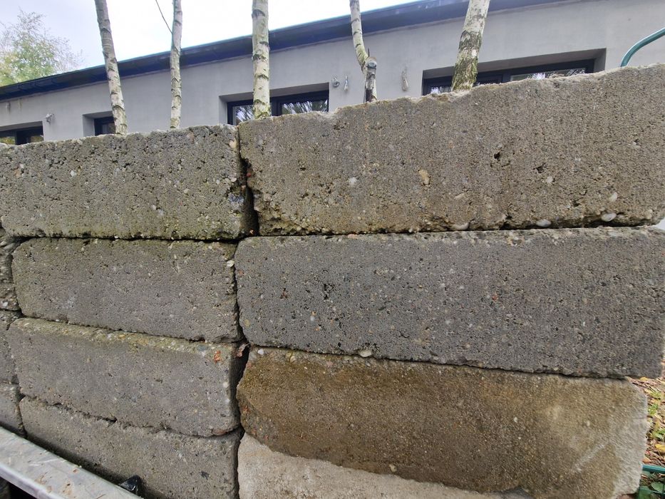 Bloczki bloczek fundamentowy fundamentowe pozostałe po budowie