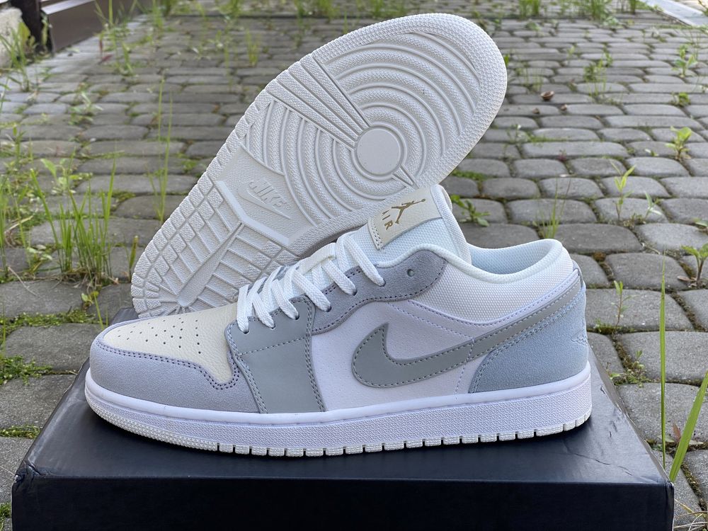 Кроссовки Nike Air Jordan 1 Low Paris White Sky Grey Джорданы светлые