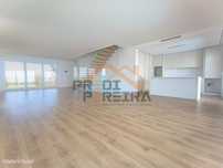 Moradia T5 nova, com piscina, Murteira, Loures.