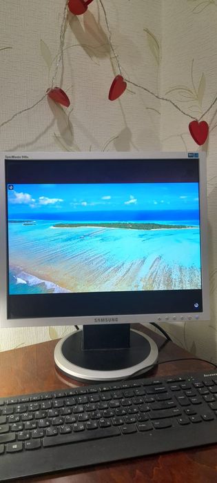 Монитор Samsung  SyncMaster 940N.В идеальном состоянии.