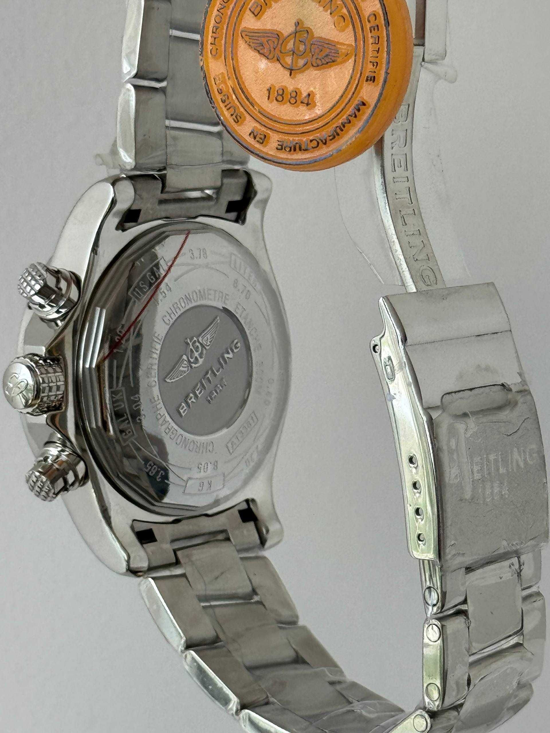 Breitling Avenger II Chronograph A13381