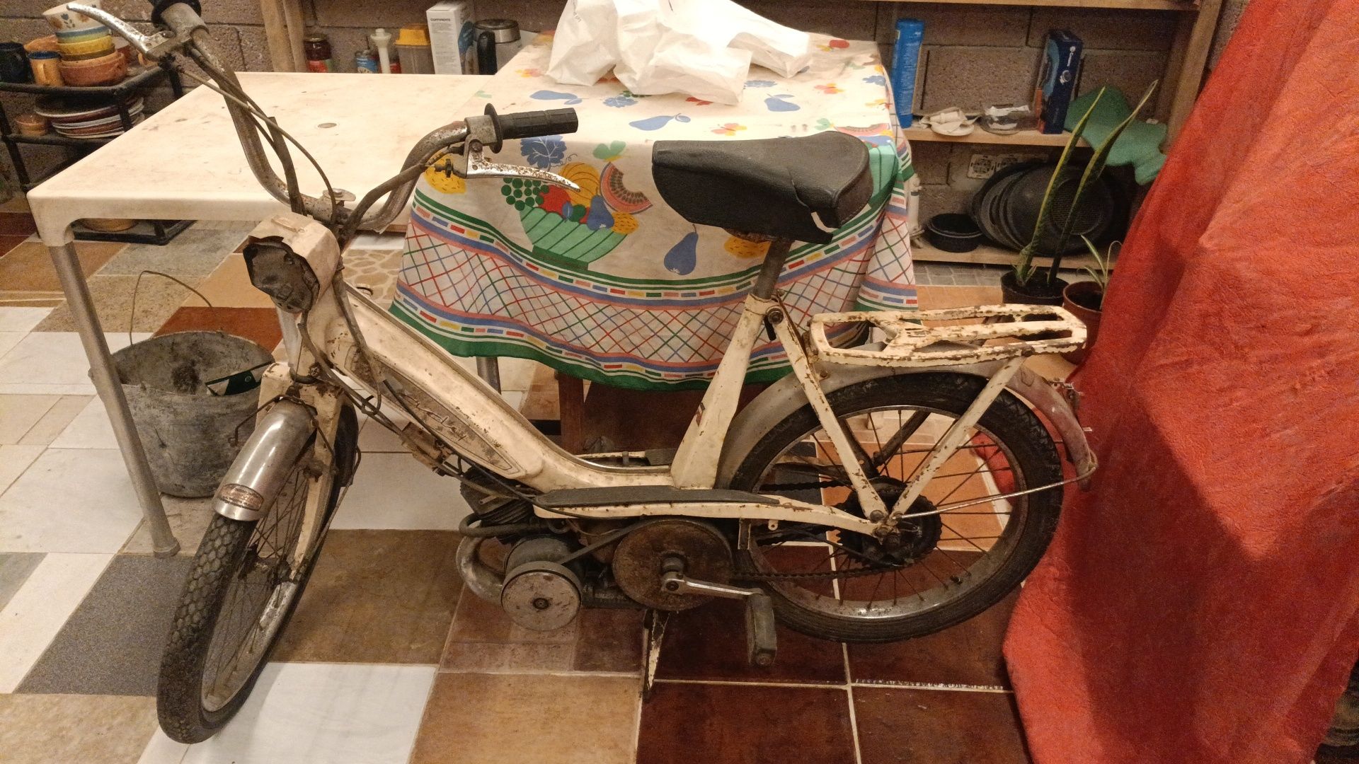 Mobilette motobecane 74
