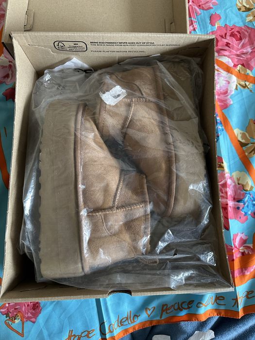UGG натуральные замшевые с овчиной